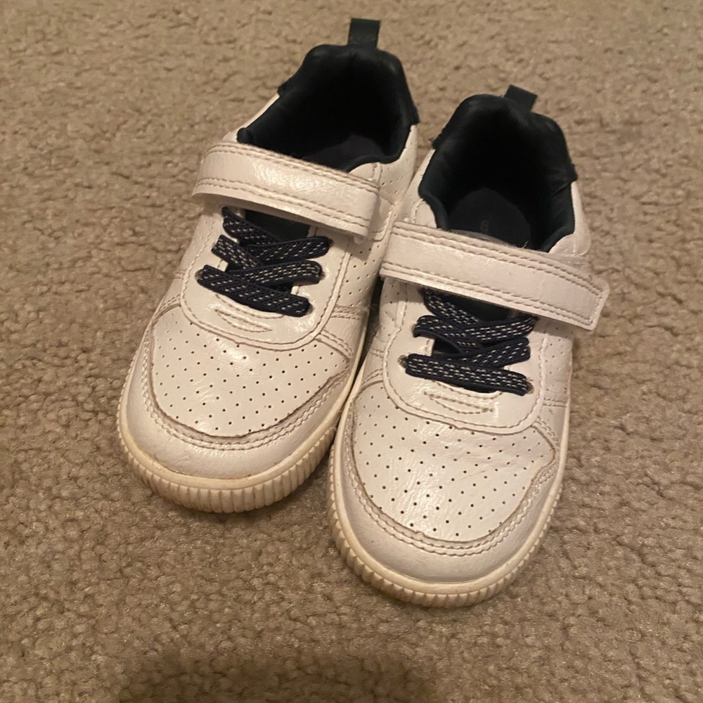 Carter’s White & Black Kids Sneakers | Boys/Girls Athletic Shoes | Size 8